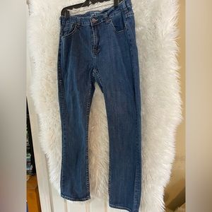Cowgirl Tuff Co. Women’s Medium Wash Denim Boot Cut Jeans-Size 35x33